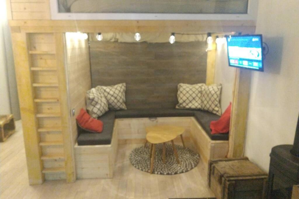 Chaleureux Petit De 4 Couchages